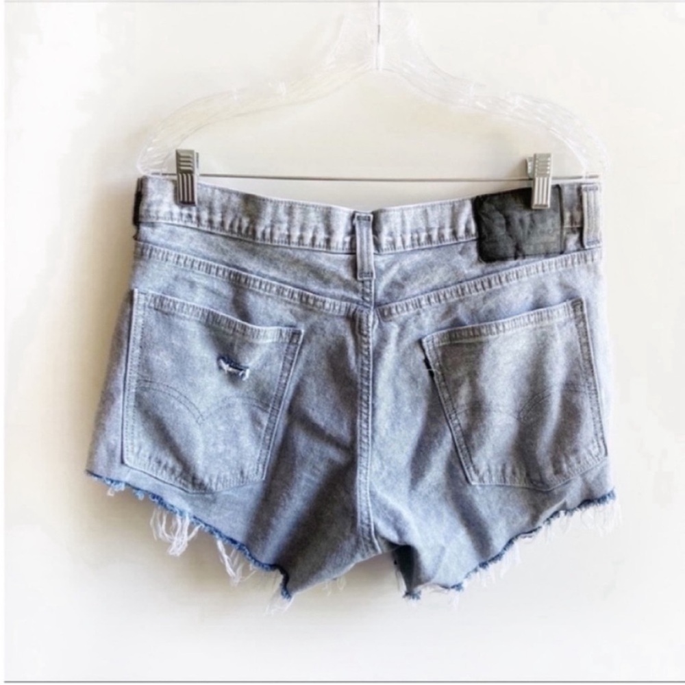 Levi's cut off denim shorts distressed high waist - Picture 6 of 7